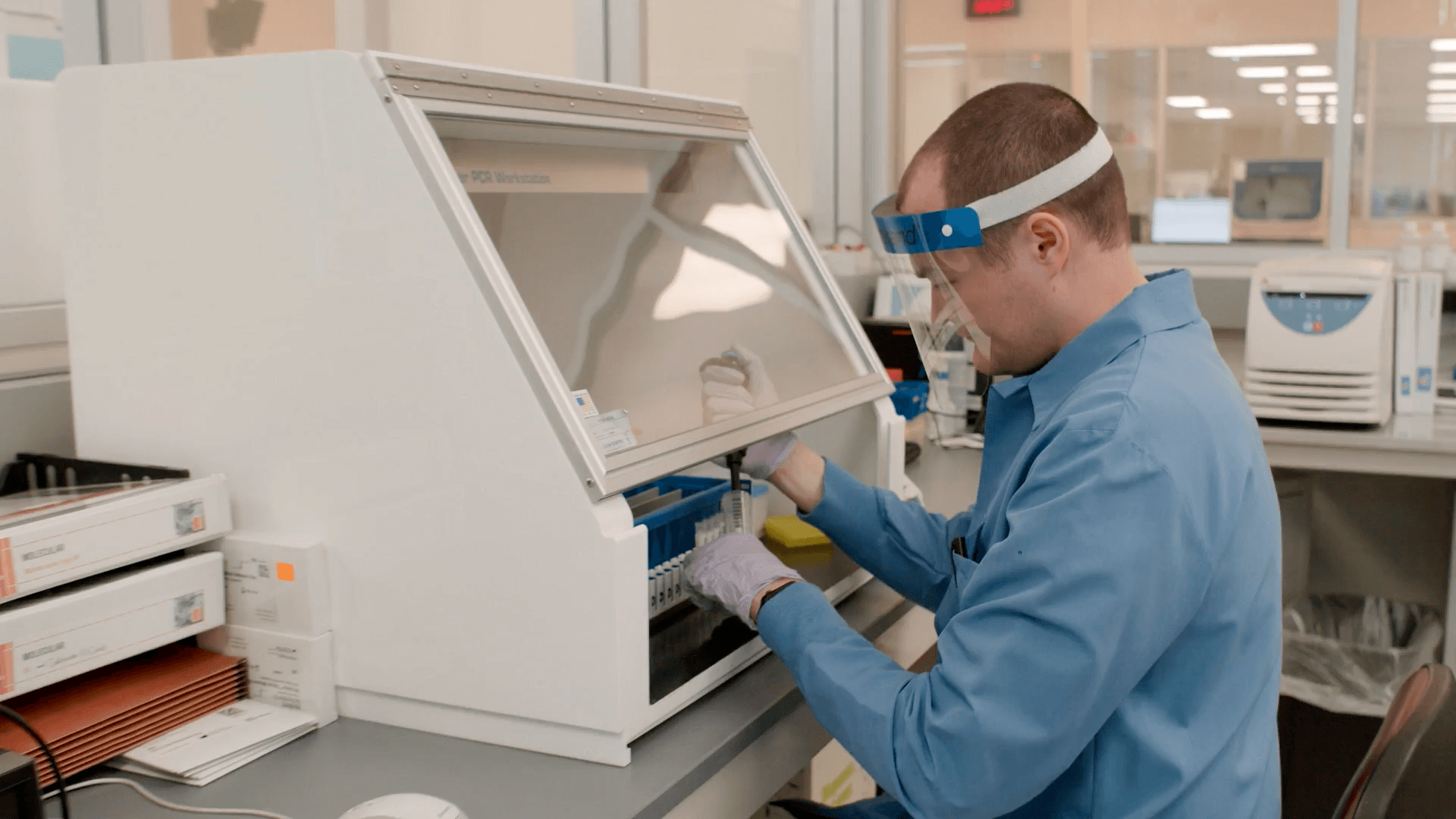 Molecular & Genomics Pre PCR lab